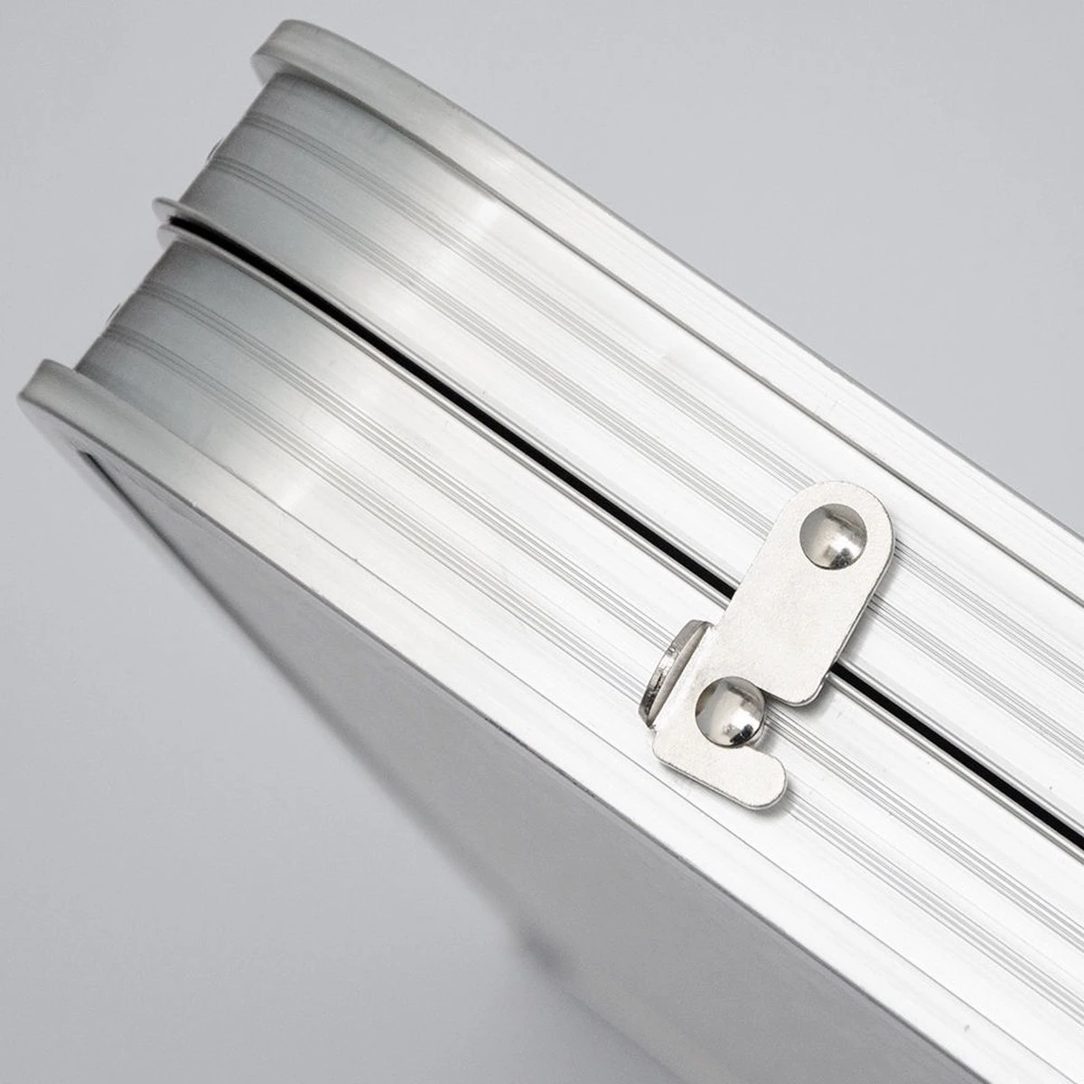 Aluminium Kampeertafel 120x60cm - Campingtafel Inklapbaar - 3-voudig Verstelbare Vouwtafel Grijs - Afbeelding 3