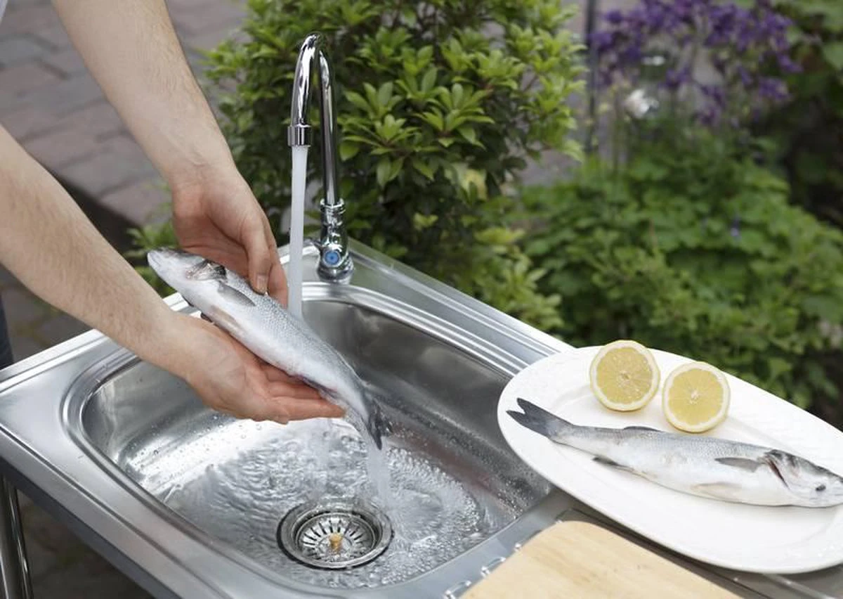 Camping/Outdoor Inox Tafel Met Gootsteen Lavabo En Kraan 100x77x50cm - Afbeelding 4